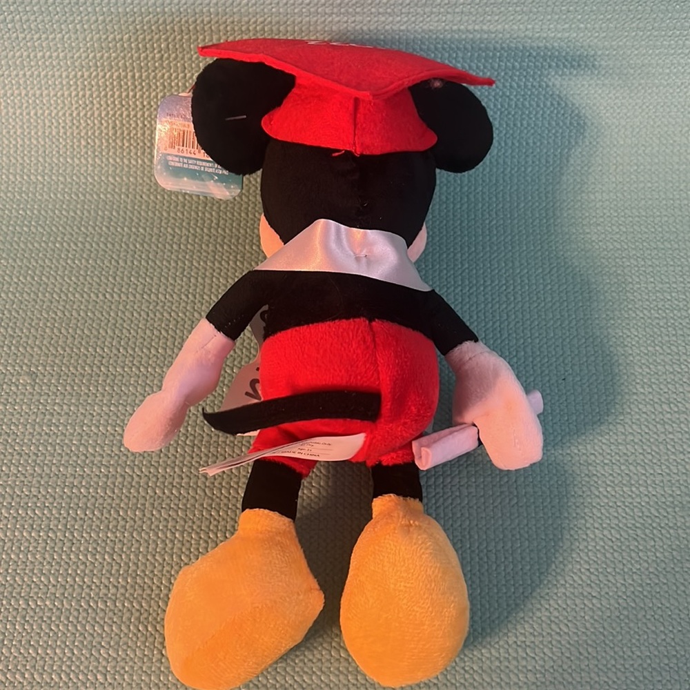 Disney Mickey Mouse Class of 2022 Graduation Plush - New - Picture 2 of 4